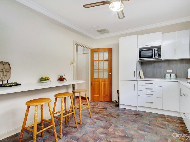 15 Moreland Avenue, Mitchell Park SA 5043