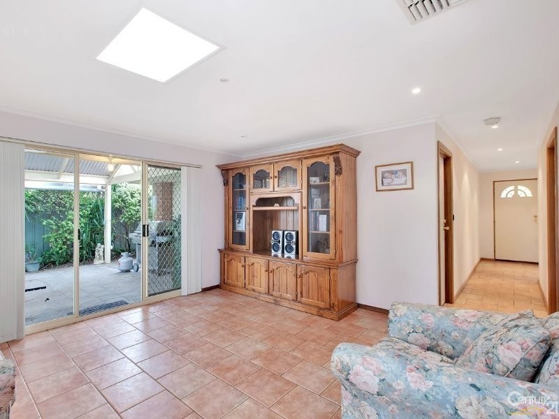 15 Cranbourne Drive, O’halloran Hill SA 5158