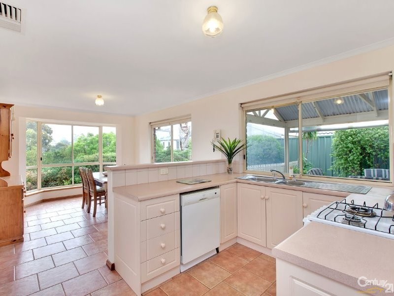 15 Cranbourne Drive, O’halloran Hill SA 5158