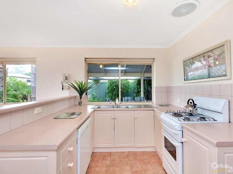 15 Cranbourne Drive, O’halloran Hill SA 5158