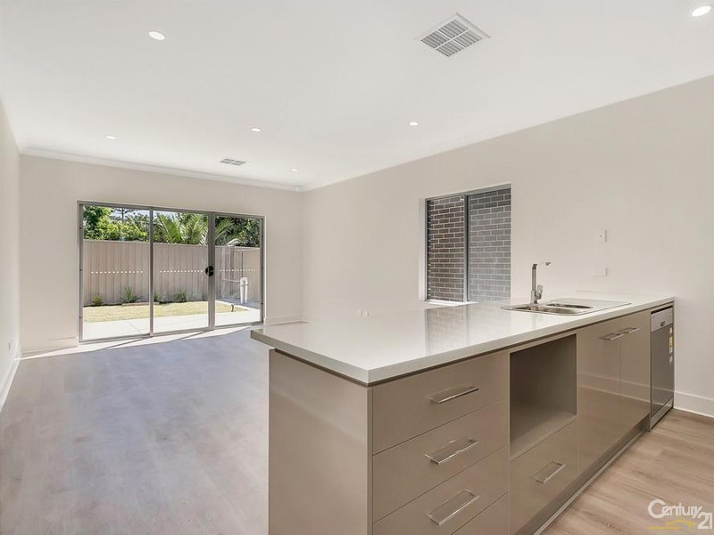 4b Seaforth Ave, Dover Gardens SA 5048