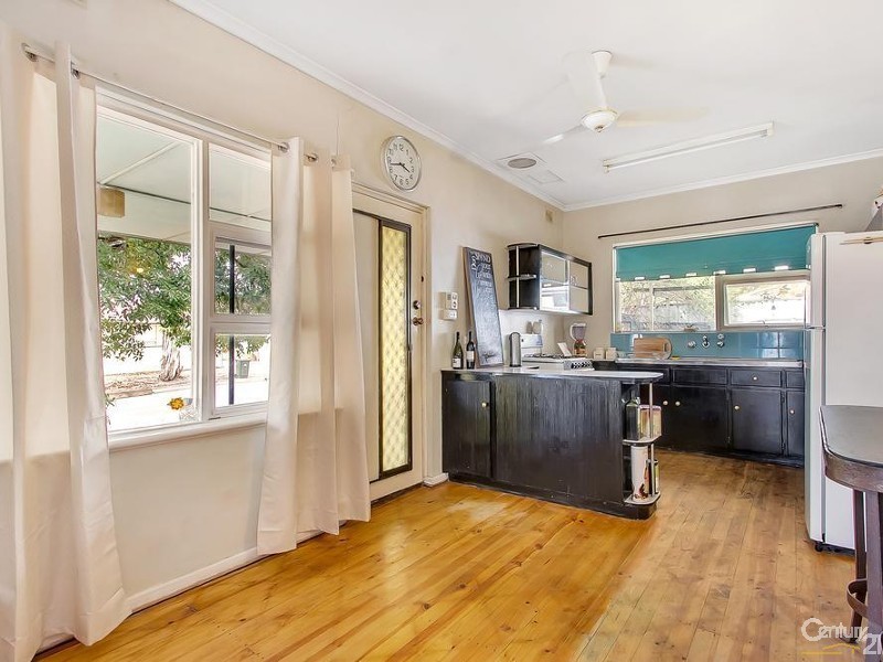 194 Seacombe Road, Seaview Downs SA 5049