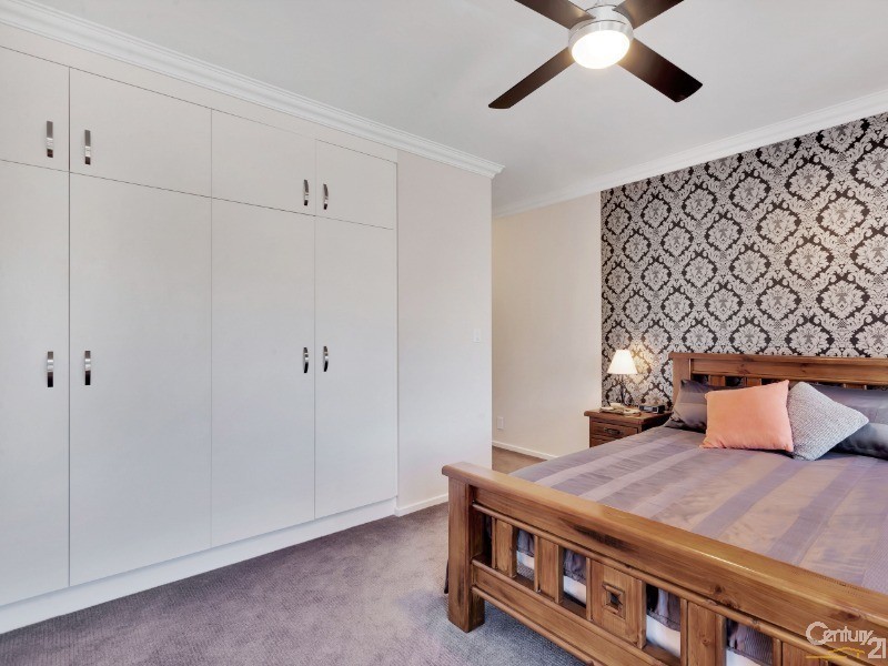 2 Douglas Court, Hallett Cove SA 5158