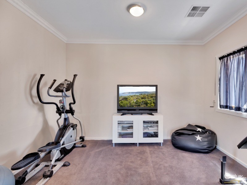 2 Douglas Court, Hallett Cove SA 5158