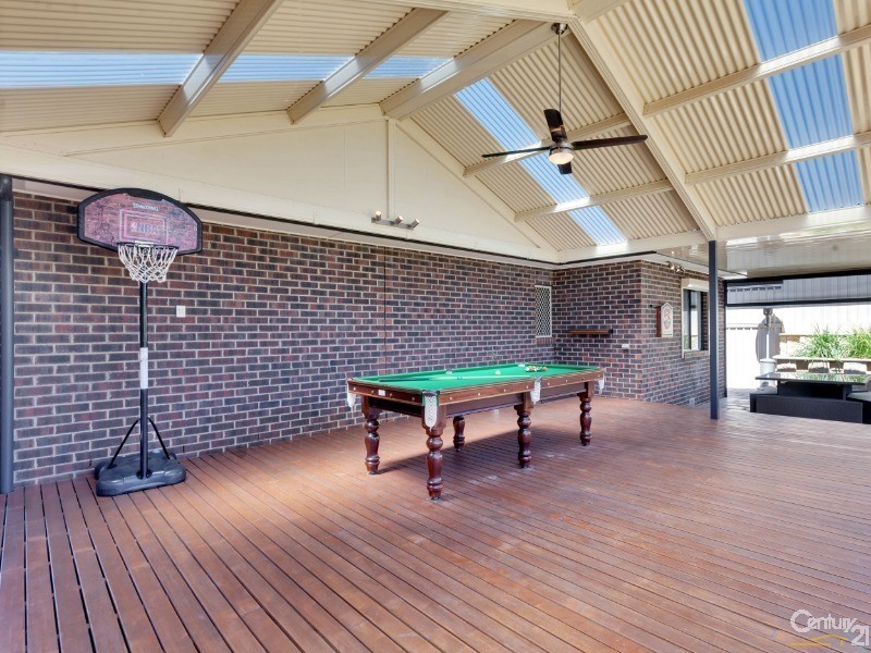 2 Douglas Court, Hallett Cove SA 5158