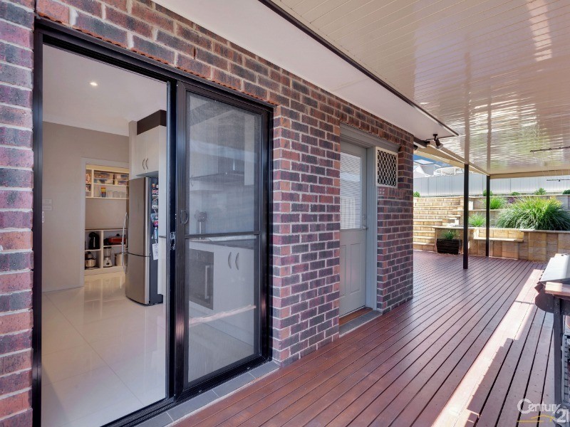 2 Douglas Court, Hallett Cove SA 5158