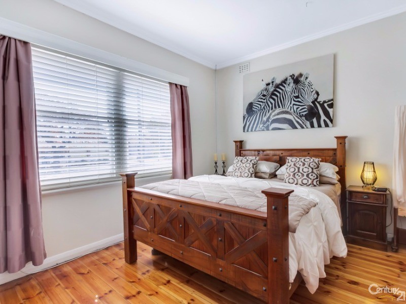 24 Walsh Avenue, St Marys SA 5042