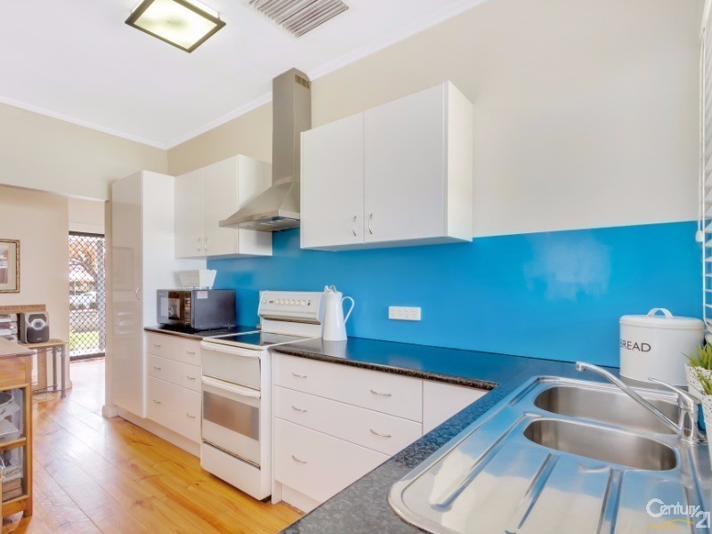 24 Walsh Avenue, St Marys SA 5042