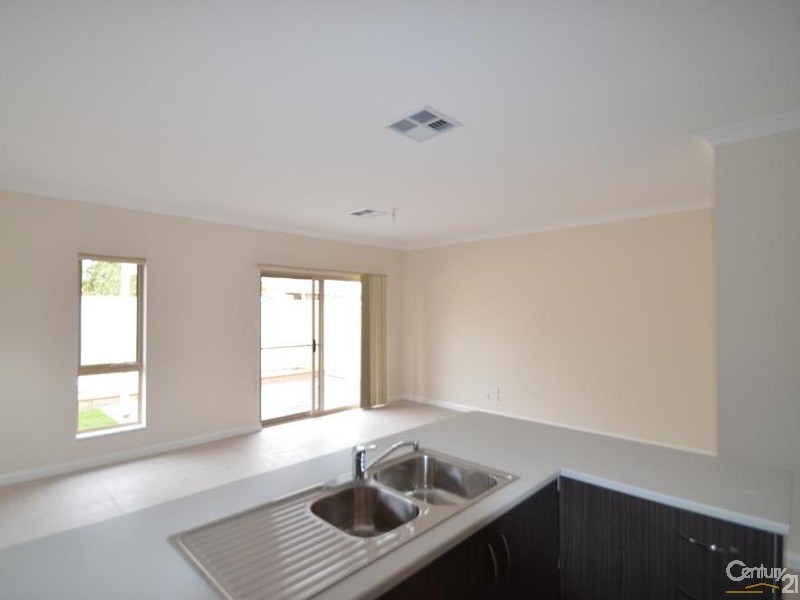2C Travers, Sturt SA 5047