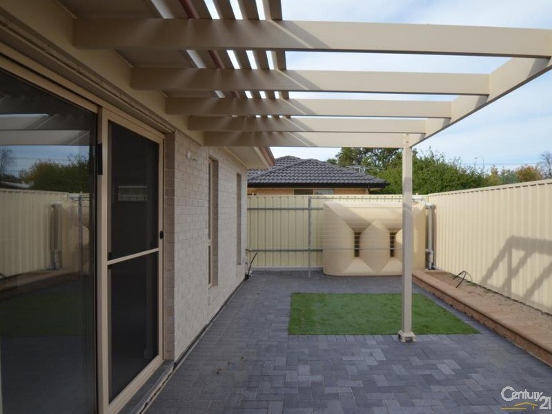 2C Travers, Sturt SA 5047