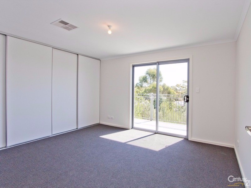 8C Flagstaff Road, Darlington SA 5047