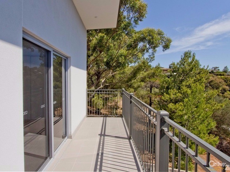 8C Flagstaff Road, Darlington SA 5047