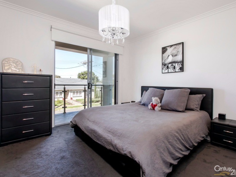 7 McLachlan Avenue, Glenelg North SA 5045