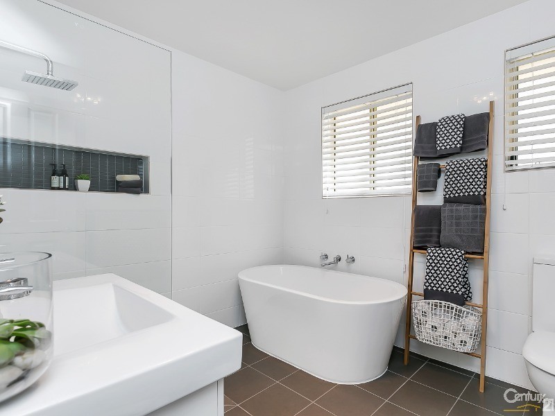 5 Taeping Street, Hallett Cove SA 5158