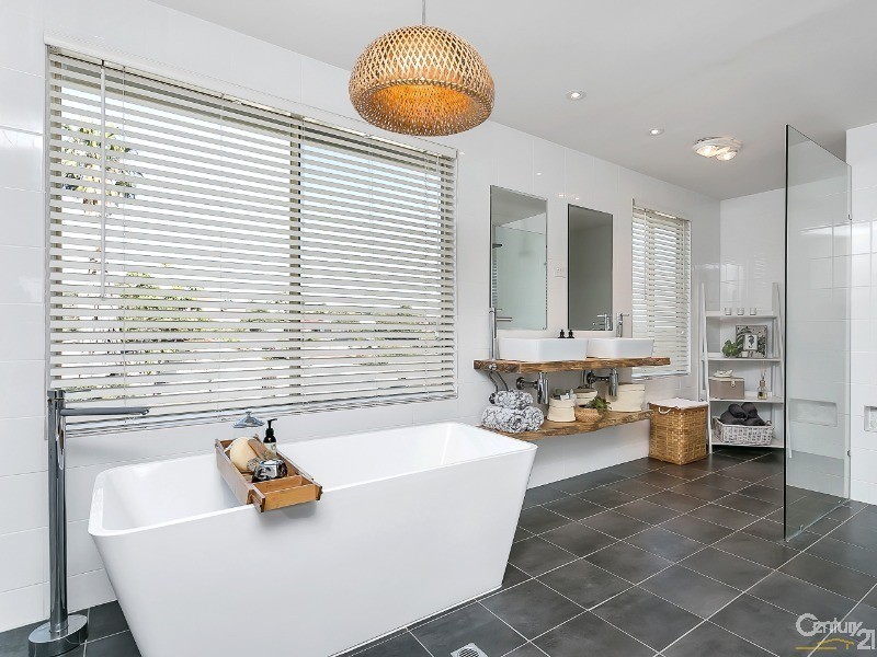 5 Taeping Street, Hallett Cove SA 5158