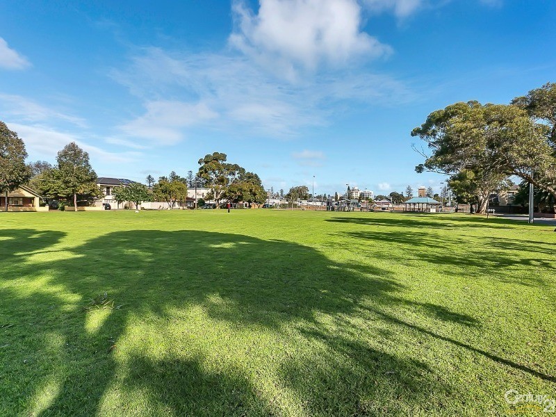 1 Sandison Terrace, Glenelg North SA 5045