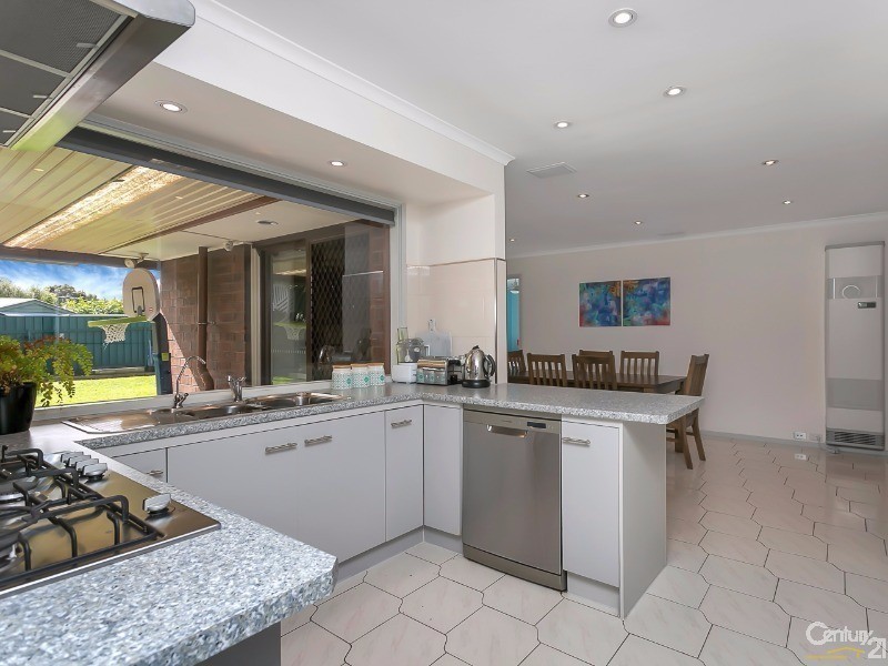 5 Forresters Road, Hallett Cove SA 5158