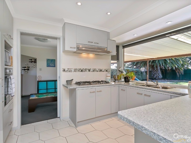 5 Forresters Road, Hallett Cove SA 5158