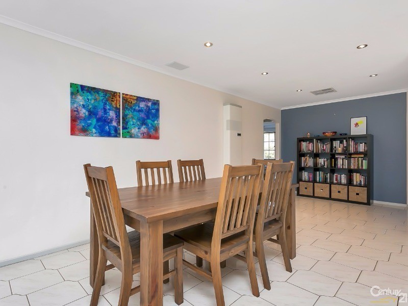 5 Forresters Road, Hallett Cove SA 5158