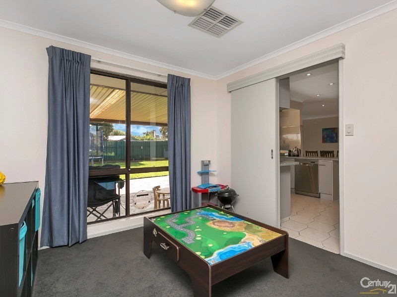 5 Forresters Road, Hallett Cove SA 5158