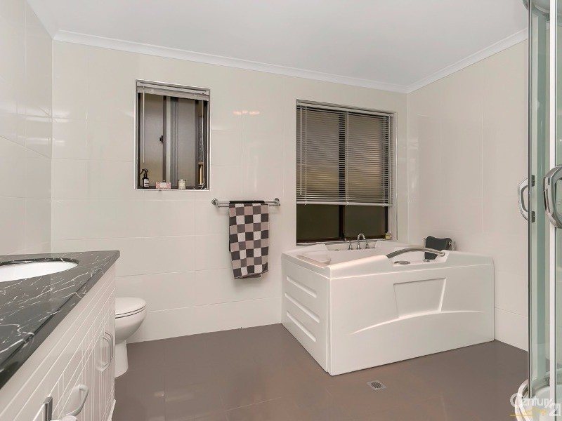 5 Forresters Road, Hallett Cove SA 5158