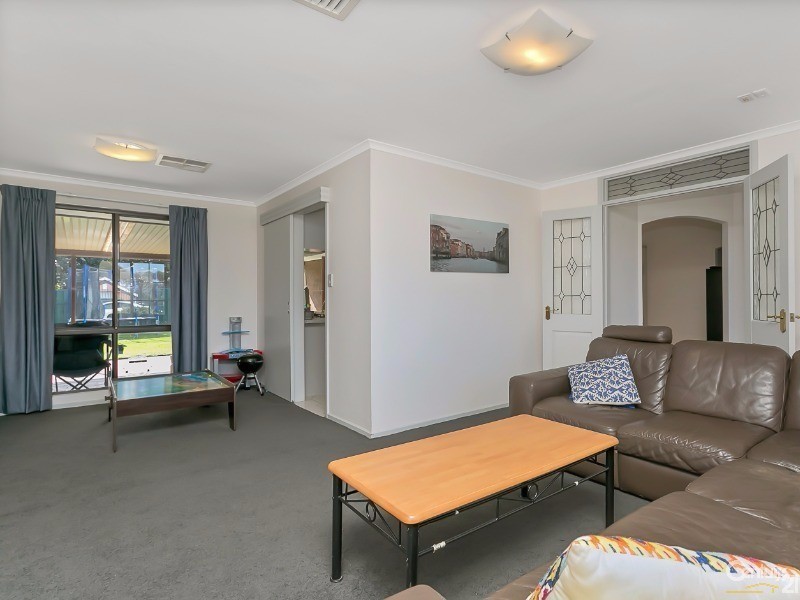 5 Forresters Road, Hallett Cove SA 5158