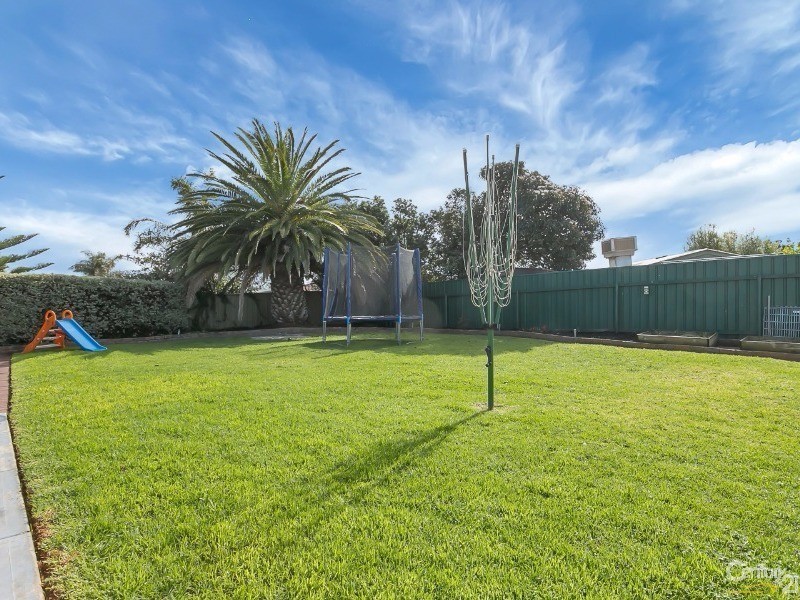 5 Forresters Road, Hallett Cove SA 5158