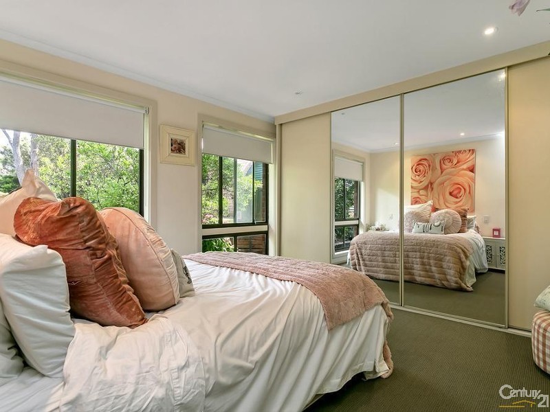 3 Falcon Court, Hallett Cove SA 5158