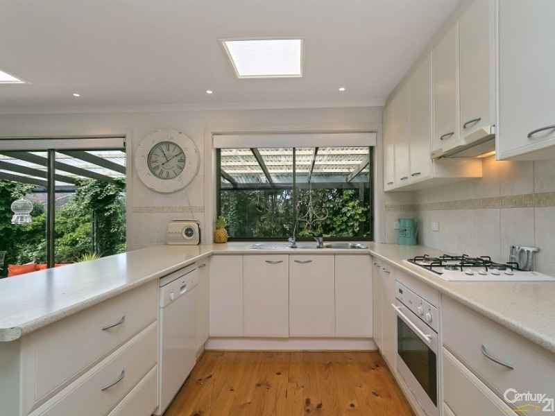 3 Falcon Court, Hallett Cove SA 5158