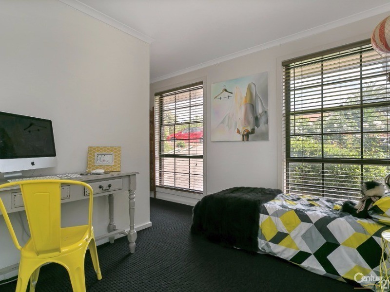 3 Falcon Court, Hallett Cove SA 5158