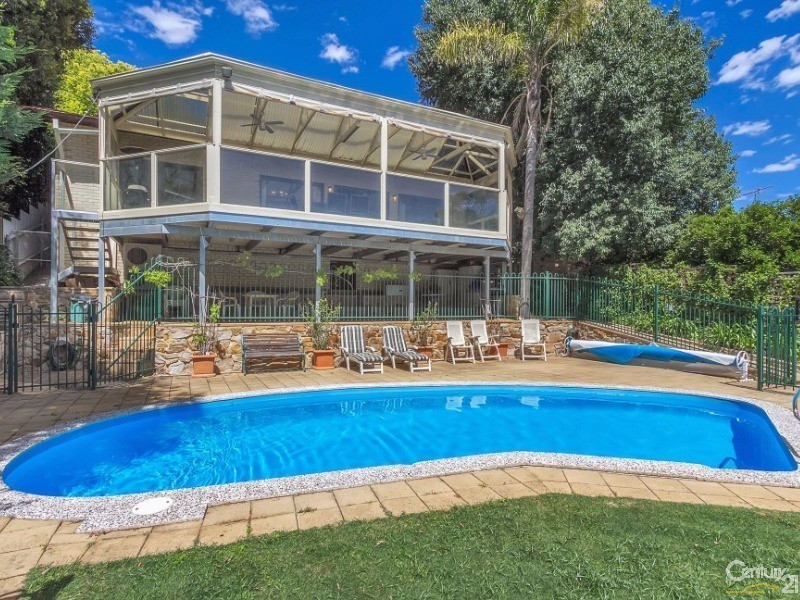11 Thorpe Street, Torrens Park SA 5062