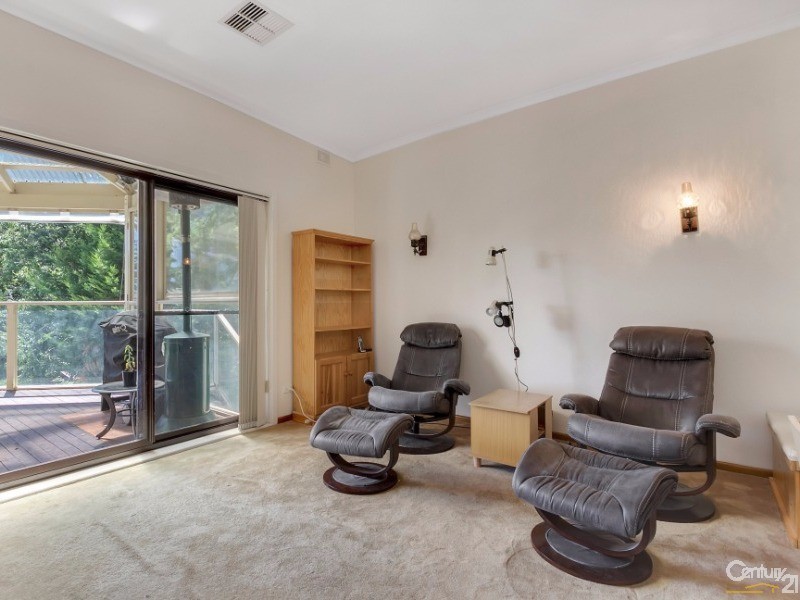 11 Thorpe Street, Torrens Park SA 5062