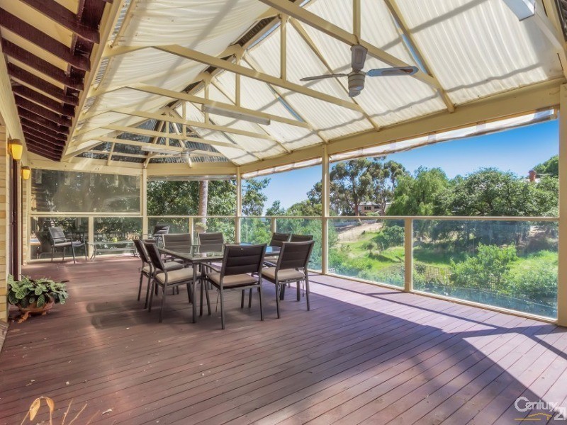 11 Thorpe Street, Torrens Park SA 5062