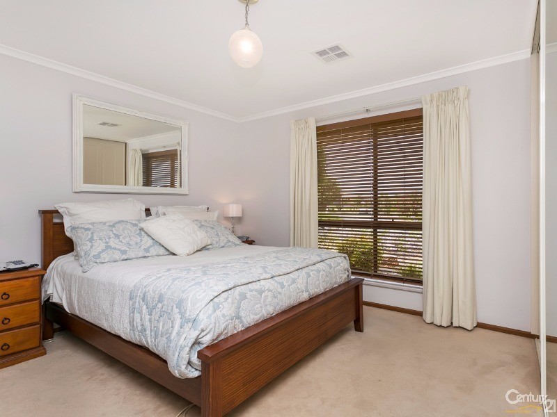 1 Arachne Drive, Hallett Cove SA 5158