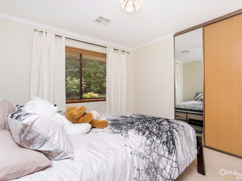 1 Arachne Drive, Hallett Cove SA 5158