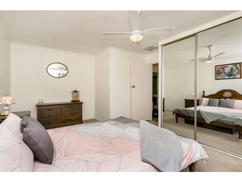 24 Pine Drive, Aberfoyle Park SA 5159