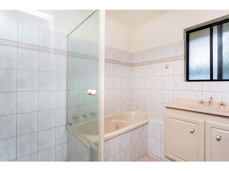 24 Pine Drive, Aberfoyle Park SA 5159