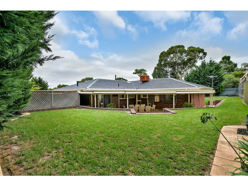 24 Pine Drive, Aberfoyle Park SA 5159