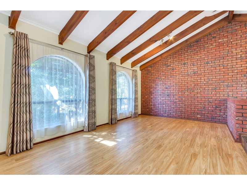 4 Tatiara Road, Happy Valley SA 5159