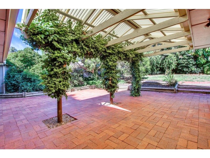 4 Tatiara Road, Happy Valley SA 5159