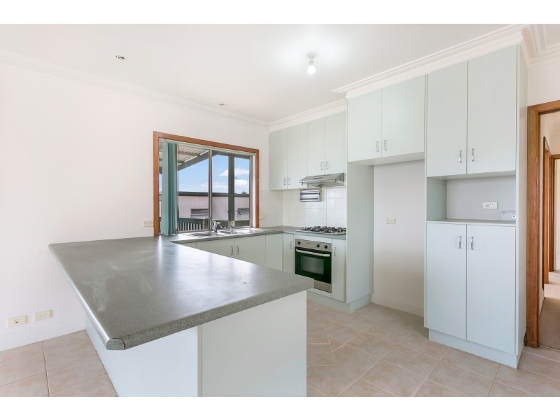 8 Flagstaff Road, Darlington SA 5047