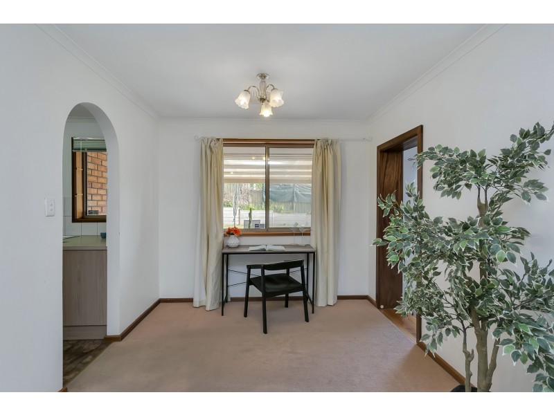 3 Barossa Crescent, Hallett Cove SA 5158