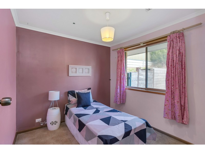 3 Barossa Crescent, Hallett Cove SA 5158