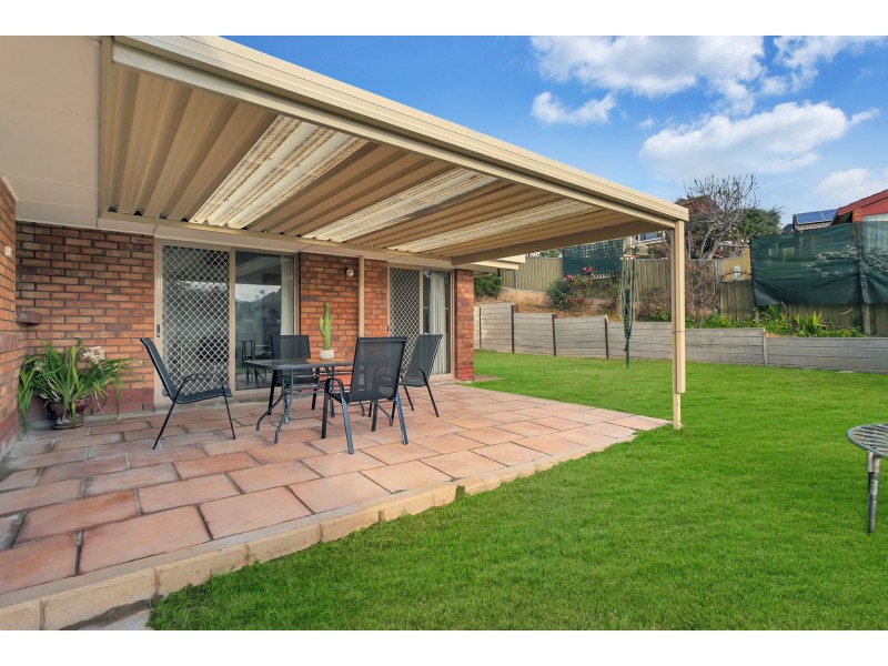 3 Barossa Crescent, Hallett Cove SA 5158