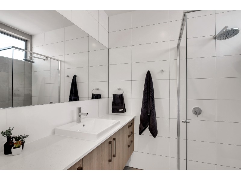 28 Nilpena Avenue, Park Holme SA 5043