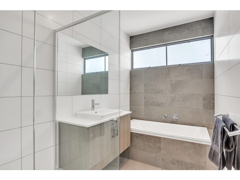 28 Nilpena Avenue, Park Holme SA 5043