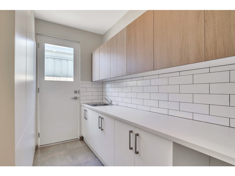 28 Nilpena Avenue, Park Holme SA 5043