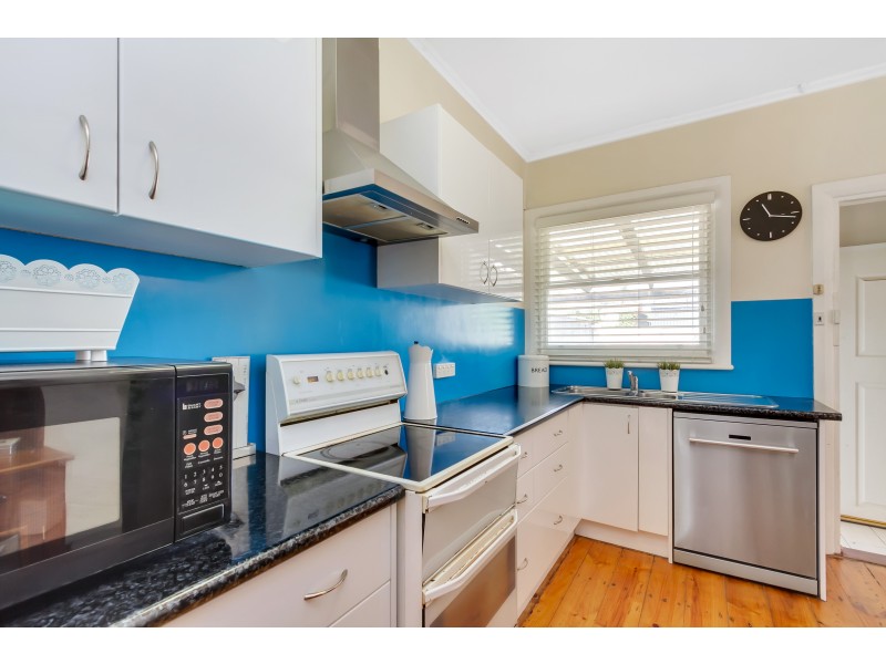 24 Walsh Avenue, St Marys SA 5042