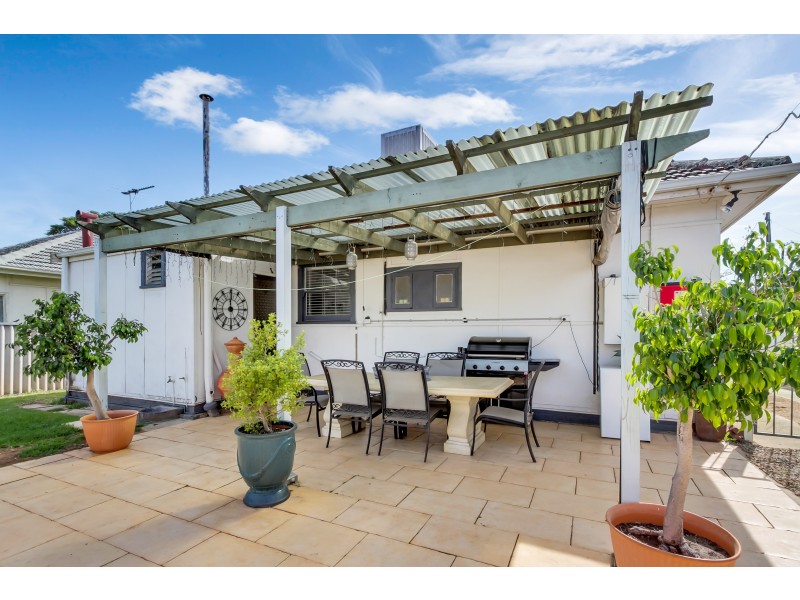 24 Walsh Avenue, St Marys SA 5042