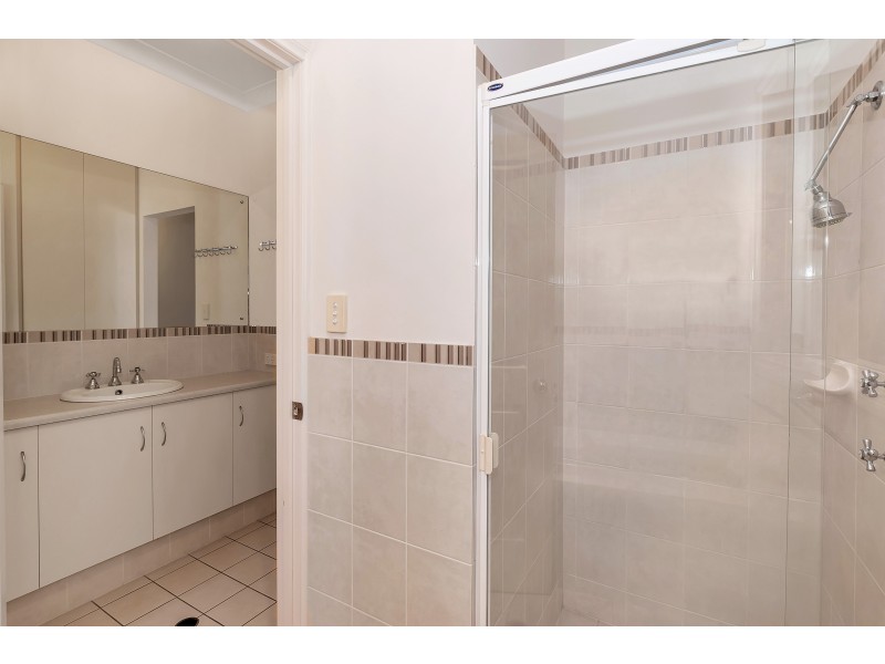 8a White Crescent, Seacombe Gardens SA 5047